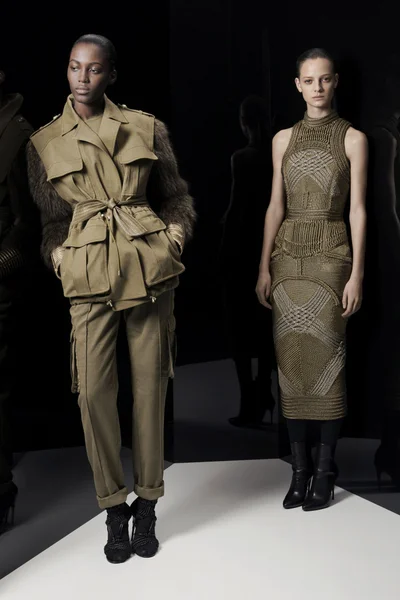 Look 17